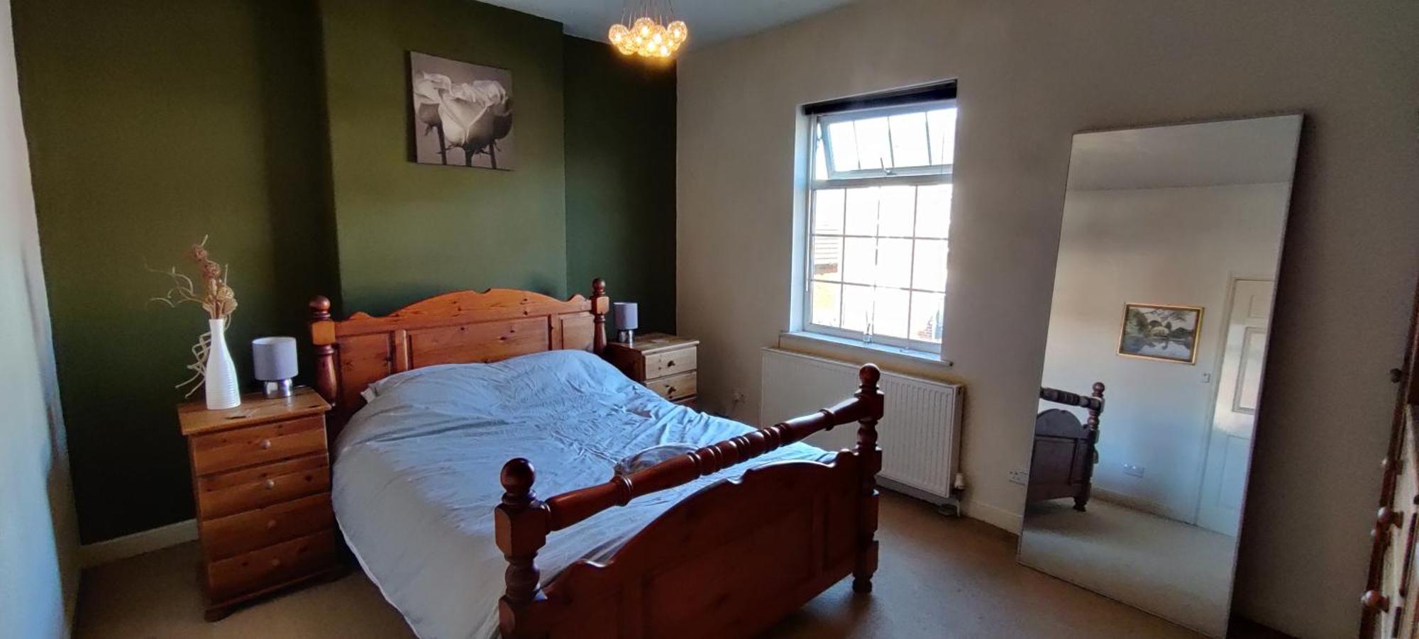 牛顿勒威洛斯Victorian Semi Detached House Behind The High Street别墅 外观 照片