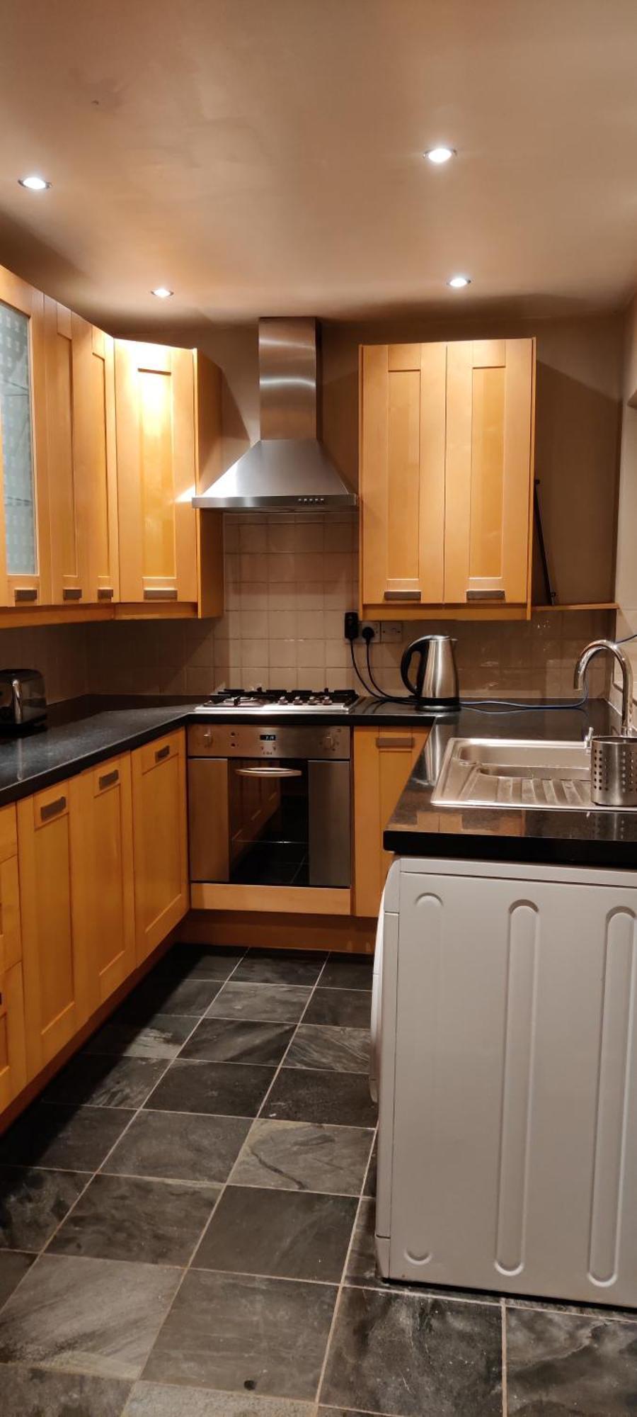 牛顿勒威洛斯Victorian Semi Detached House Behind The High Street别墅 外观 照片